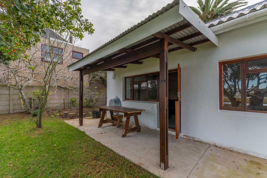 3 Bedroom Property for Sale in Stilbaai Oos Western Cape